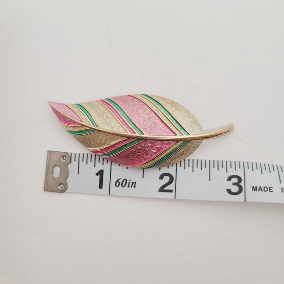 Kramer Enamel Leaf Brooch – Vintage Pink, Green & Gold Tone - Picture 4 of 6